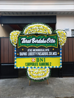 Papan Bunga Duka di Wanakerta